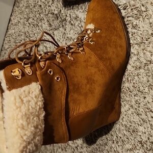 Camel boots size 12